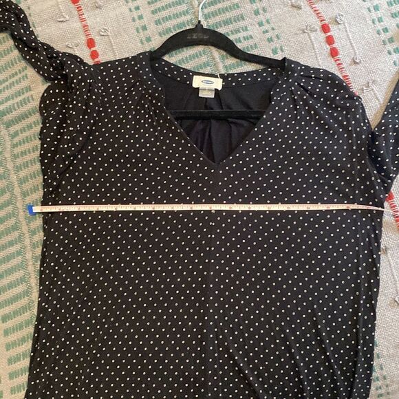 Old Navy, Black & White Dot Long Sleeve Top, Size S, EUC - Picture 6 of 6
